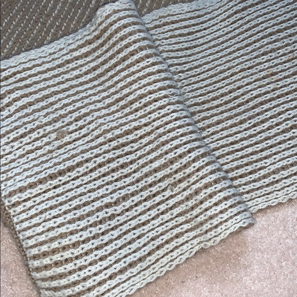 ✨FREE w/ Bundle of 3+✨🛍Reversible Scarf & Hat Set - Picture 4 of 4